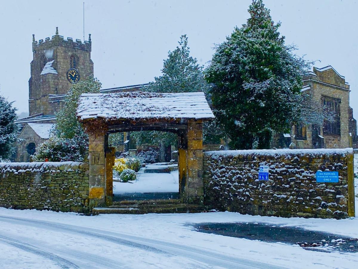 The Old Post Office - Giggleswick Villa Buitenkant foto